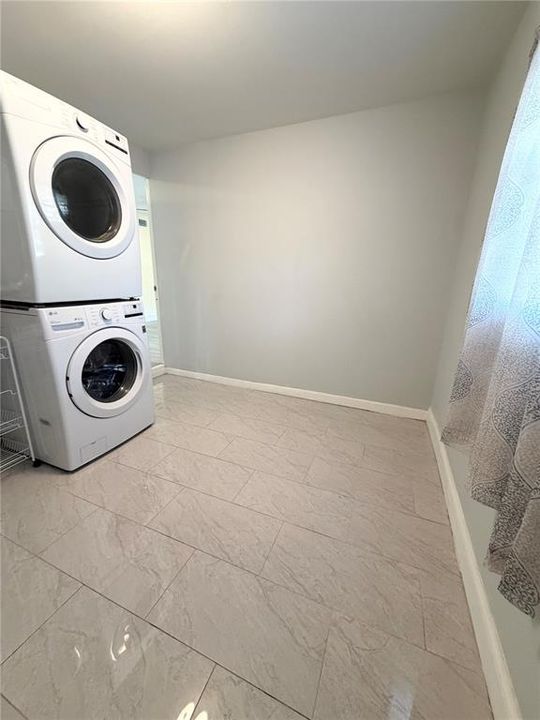 En Renta: $3,300 (3 camas, 1 baños, 1160 Pies cuadrados)