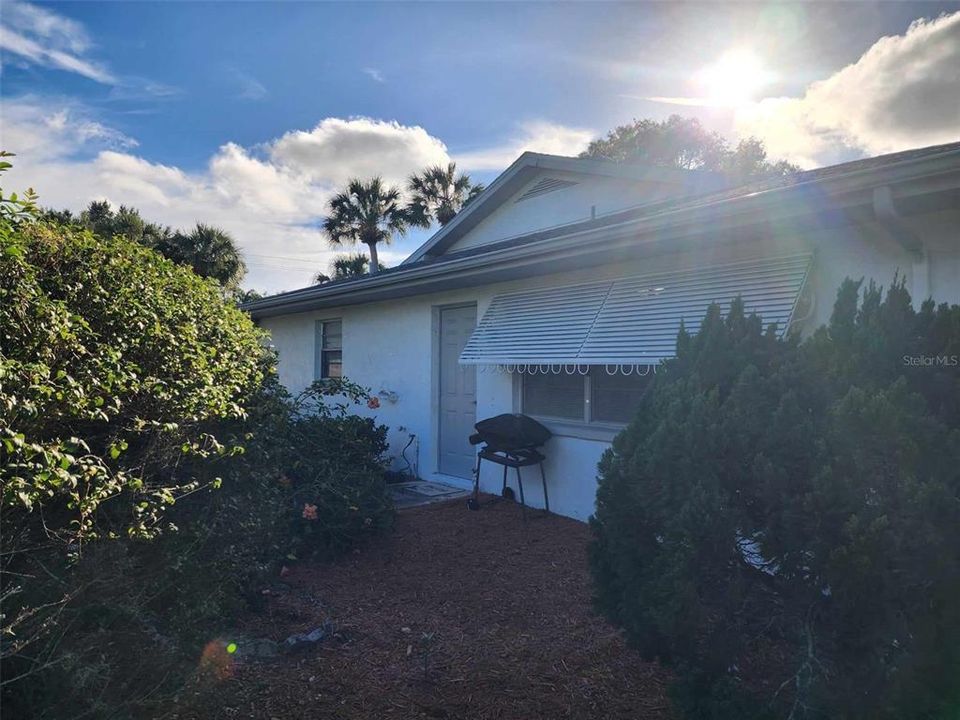 For Rent: $1,700 (2 beds, 2 baths, 984 Square Feet)