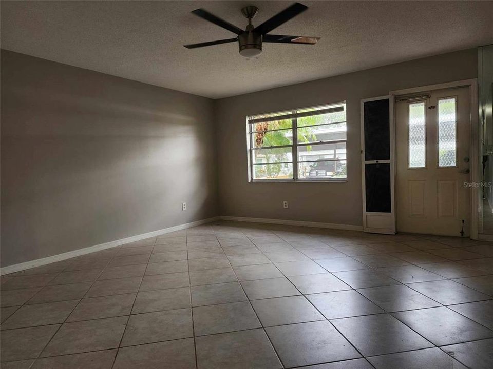 For Rent: $1,700 (2 beds, 2 baths, 984 Square Feet)