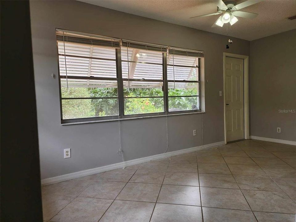 For Rent: $1,700 (2 beds, 2 baths, 984 Square Feet)