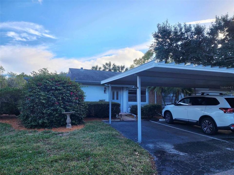 For Rent: $1,700 (2 beds, 2 baths, 984 Square Feet)