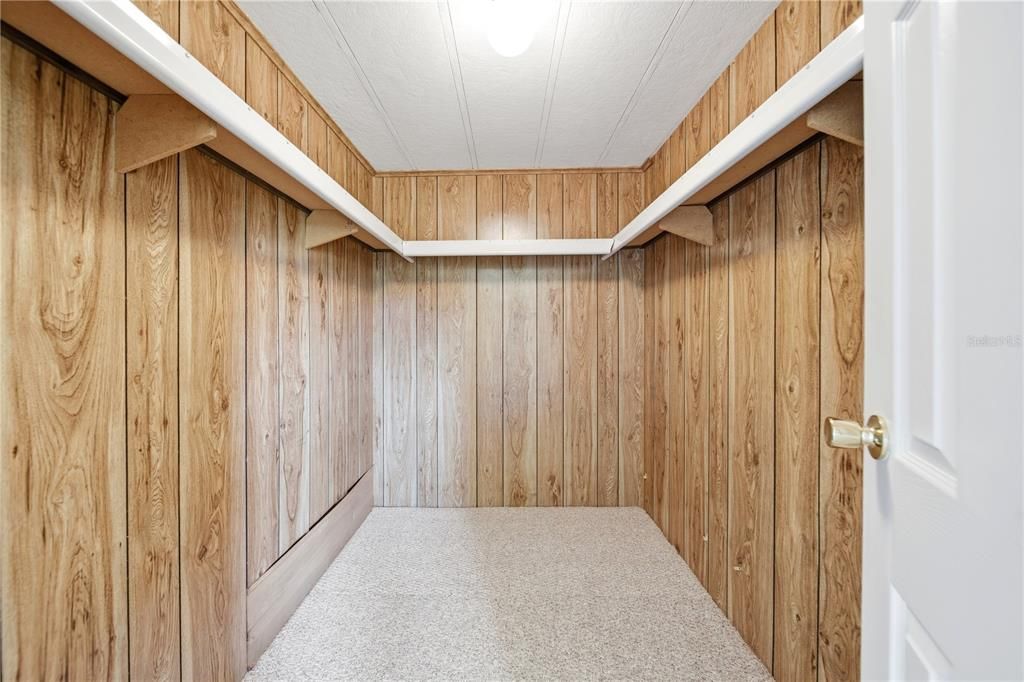 На продажу: $75,000 (3 спален, 2 ванн, 1838 Квадратных фут)