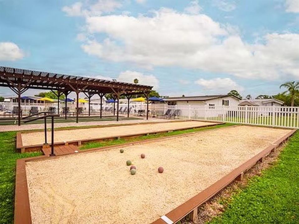 На продажу: $75,000 (3 спален, 2 ванн, 1838 Квадратных фут)