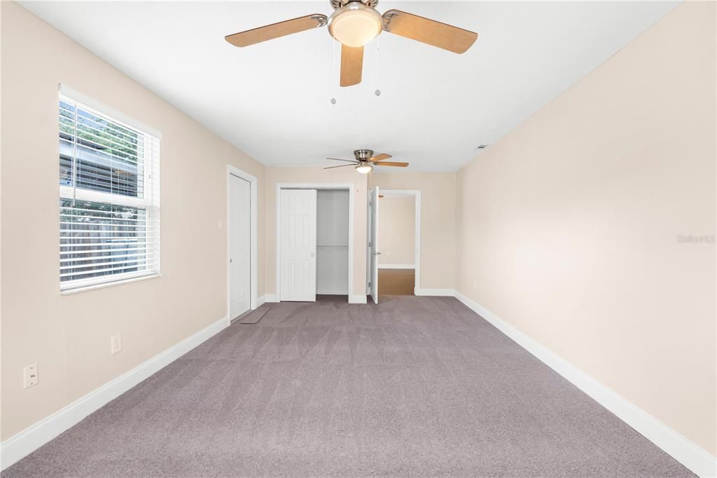 待售: $322,222 (4 贝兹, 2 浴室, 1839 平方英尺)