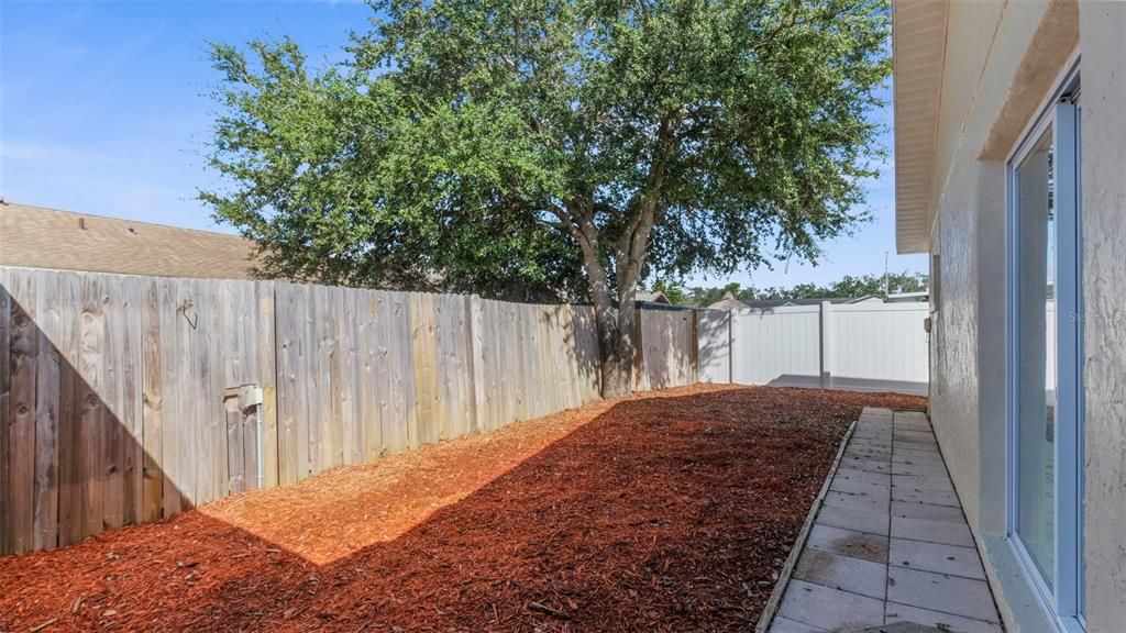 待售: $322,222 (4 贝兹, 2 浴室, 1839 平方英尺)