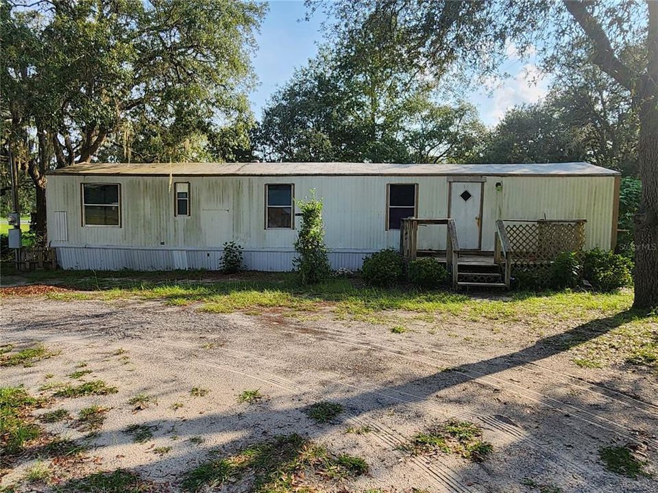 For Sale: $49,900 (2 beds, 1 baths, 784 Square Feet)