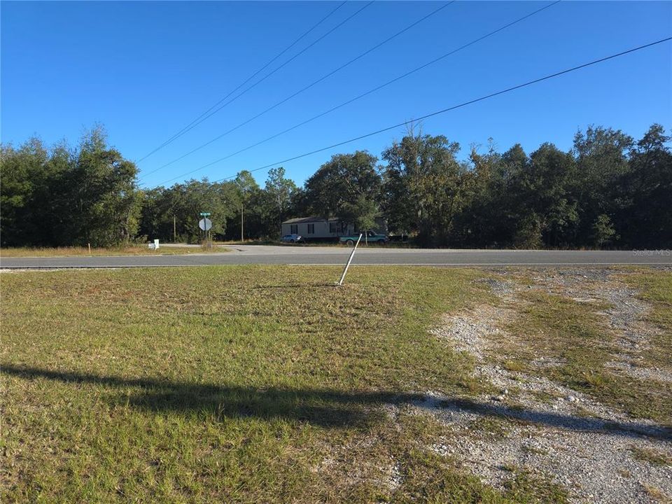 For Sale: $49,900 (2 beds, 1 baths, 784 Square Feet)