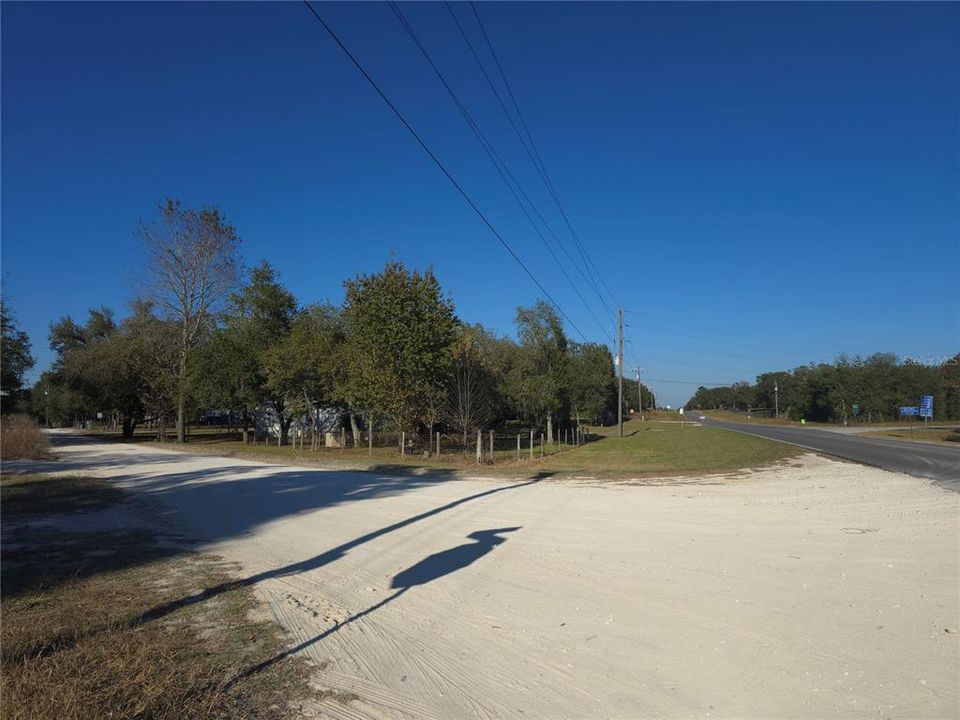 For Sale: $49,900 (2 beds, 1 baths, 784 Square Feet)