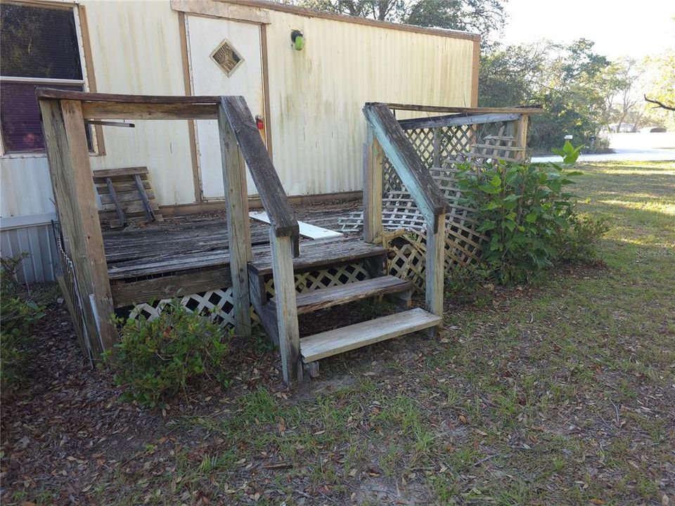 For Sale: $49,900 (2 beds, 1 baths, 784 Square Feet)