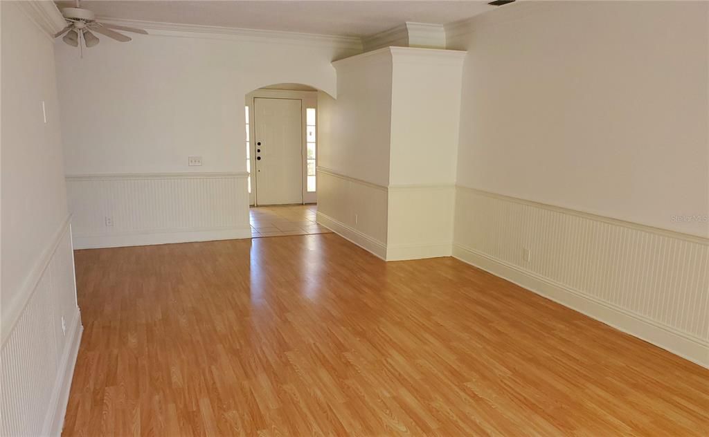 For Rent: $2,750 (4 beds, 2 baths, 1996 Square Feet)