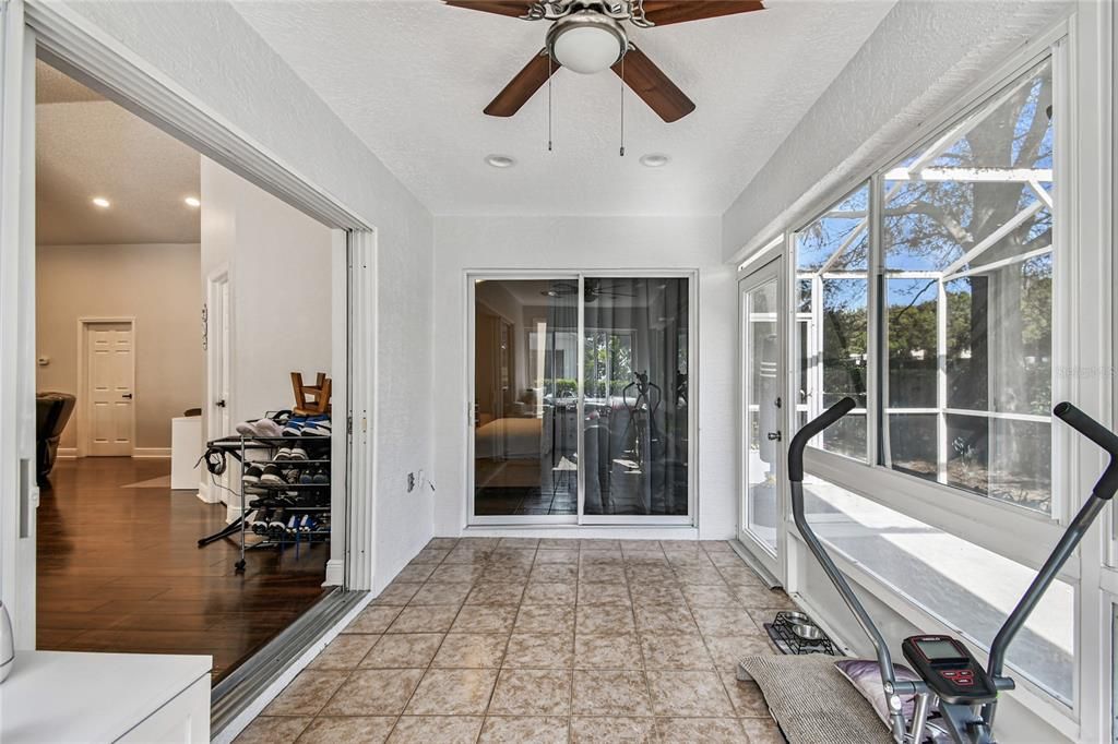 En Venta: $325,000 (2 camas, 2 baños, 1705 Pies cuadrados)