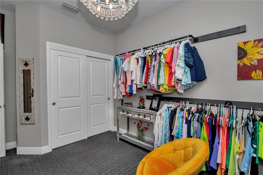 En Venta: $382,000 (2 camas, 2 baños, 1681 Pies cuadrados)