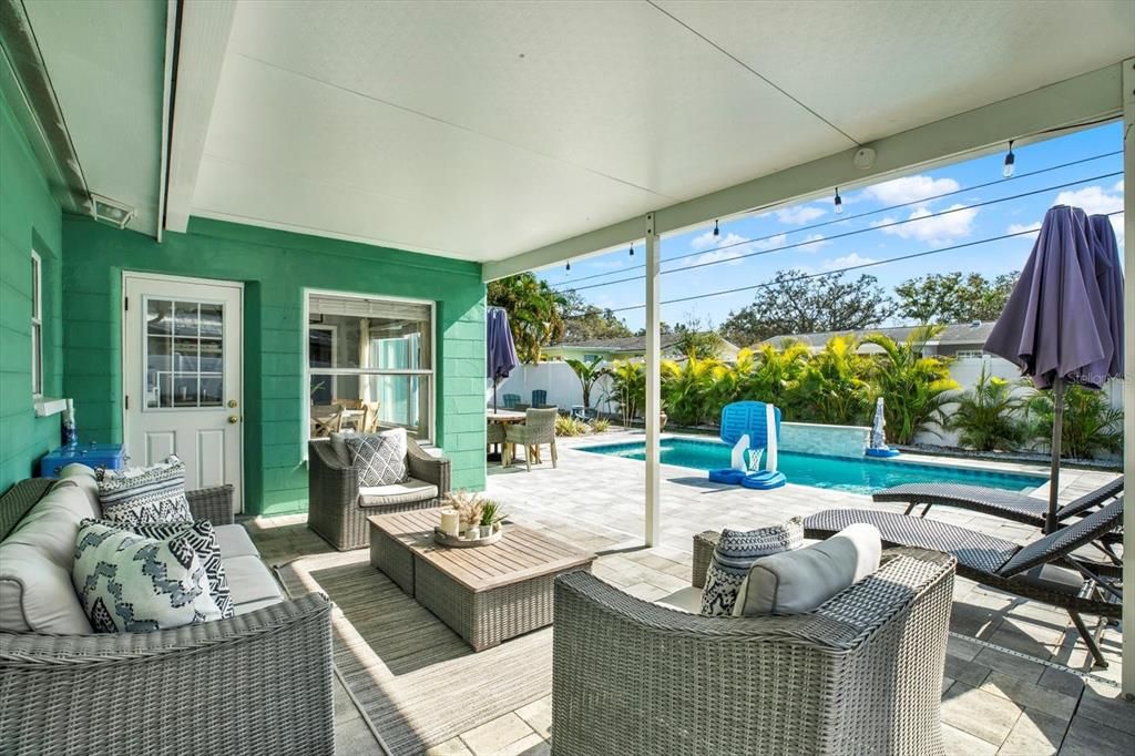 待售: $625,000 (4 贝兹, 3 浴室, 1669 平方英尺)