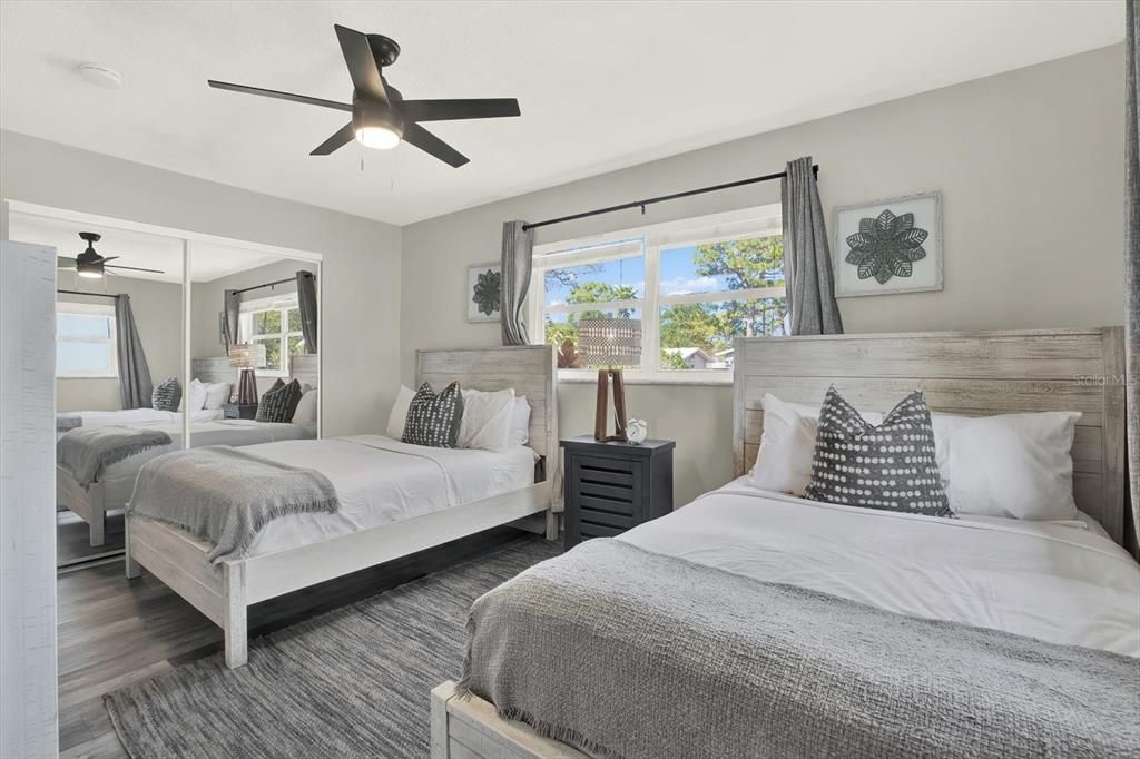 待售: $625,000 (4 贝兹, 3 浴室, 1669 平方英尺)