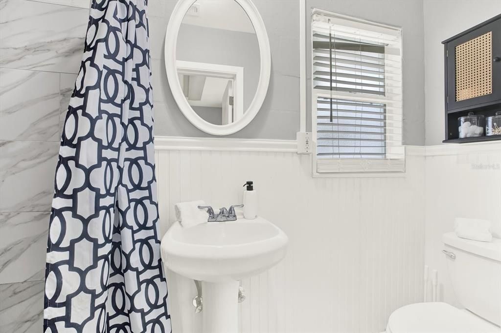 待售: $625,000 (4 贝兹, 3 浴室, 1669 平方英尺)