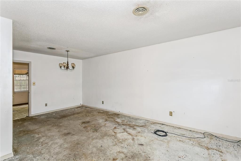 En Venta: $129,900 (3 camas, 2 baños, 1280 Pies cuadrados)