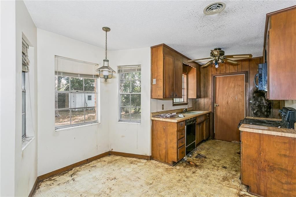 En Venta: $129,900 (3 camas, 2 baños, 1280 Pies cuadrados)