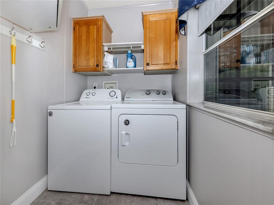 待售: $199,900 (3 贝兹, 2 浴室, 2000 平方英尺)