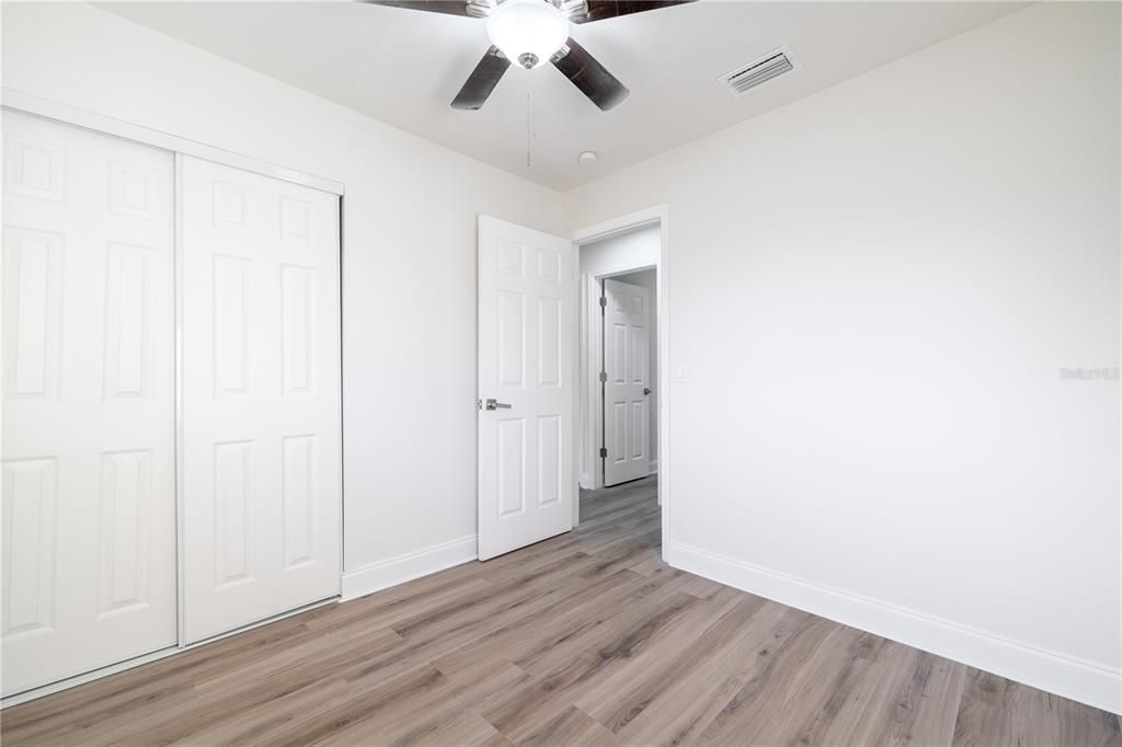 For Sale: $339,900 (4 beds, 2 baths, 1058 Square Feet)