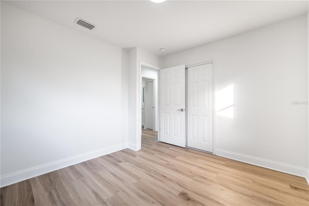 For Sale: $339,900 (4 beds, 2 baths, 1058 Square Feet)