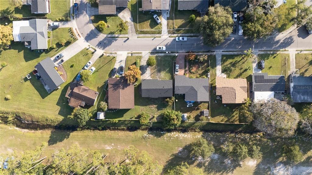 For Sale: $339,900 (4 beds, 2 baths, 1058 Square Feet)