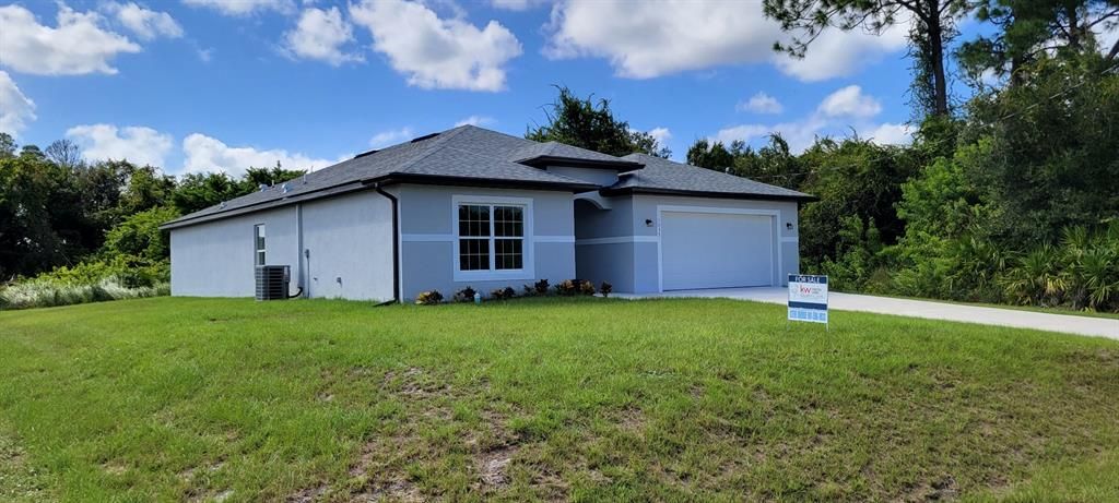 For Rent: $2,100 (4 beds, 2 baths, 1800 Square Feet)