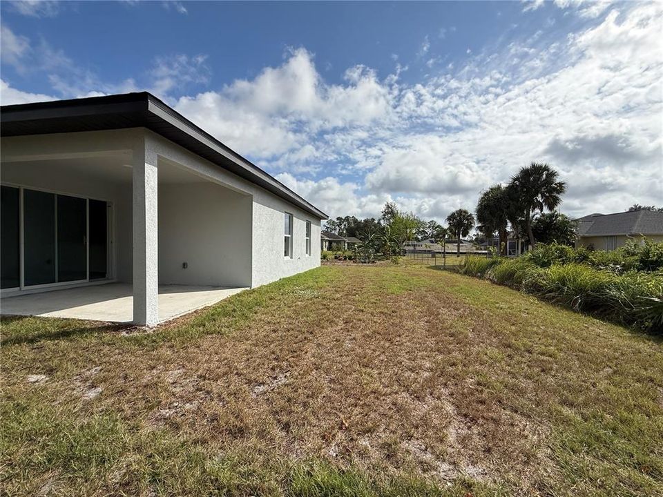 For Rent: $2,100 (4 beds, 2 baths, 1800 Square Feet)