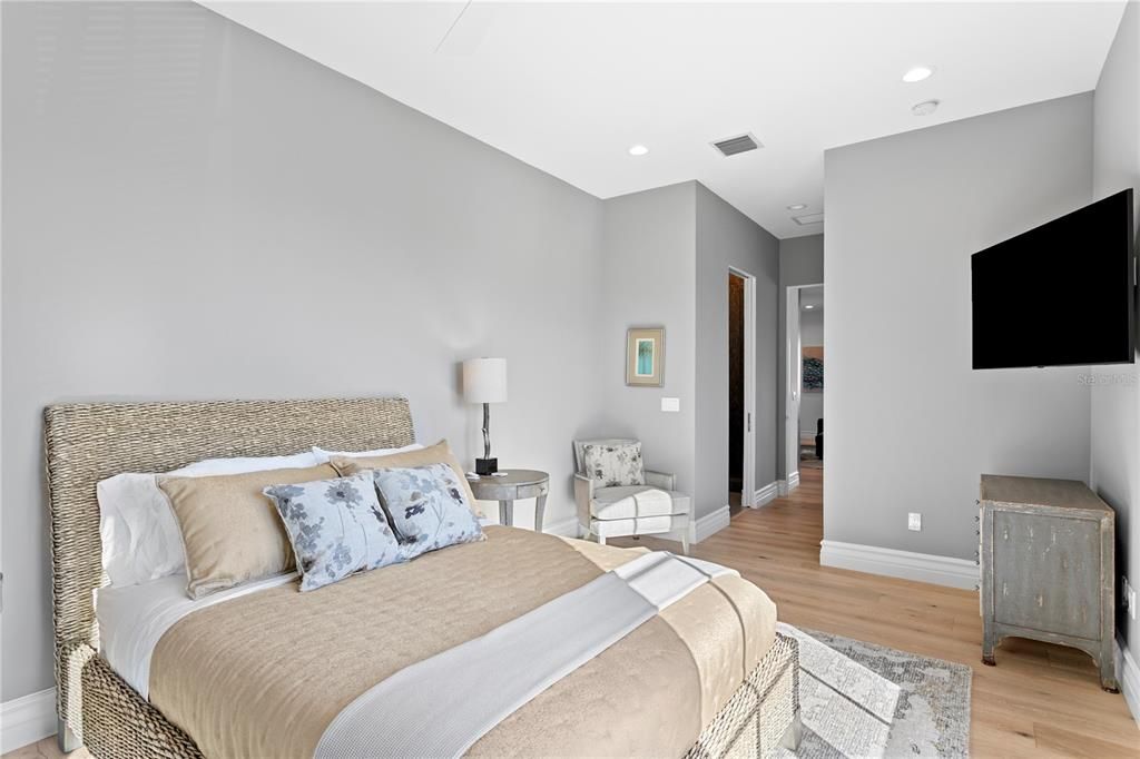 待售: $4,425,000 (5 贝兹, 5 浴室, 4472 平方英尺)