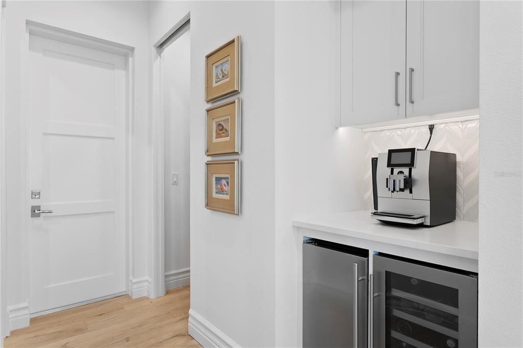 待售: $4,425,000 (5 贝兹, 5 浴室, 4472 平方英尺)