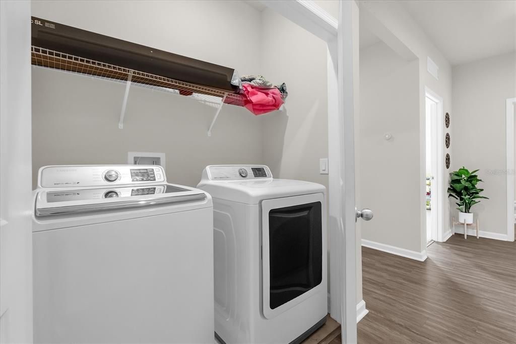 For Sale: $445,000 (4 beds, 2 baths, 1802 Square Feet)