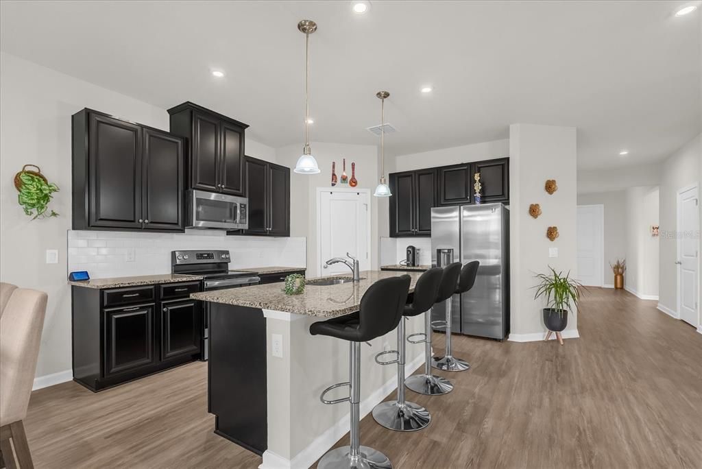 For Sale: $445,000 (4 beds, 2 baths, 1802 Square Feet)