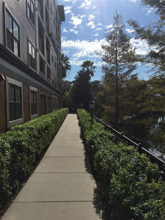 Под контрактом: $180,000 (3 спален, 2 ванн, 1200 Квадратных фут)