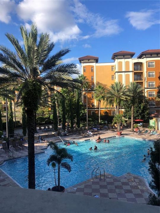 Под контрактом: $180,000 (3 спален, 2 ванн, 1200 Квадратных фут)