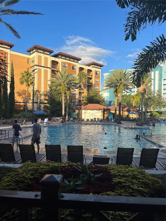 Под контрактом: $180,000 (3 спален, 2 ванн, 1200 Квадратных фут)