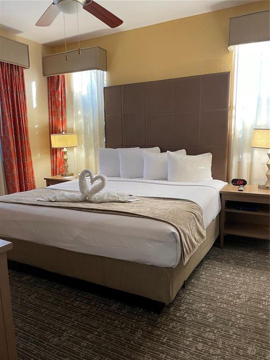 Под контрактом: $180,000 (3 спален, 2 ванн, 1200 Квадратных фут)