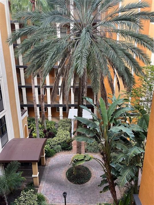 Под контрактом: $180,000 (3 спален, 2 ванн, 1200 Квадратных фут)