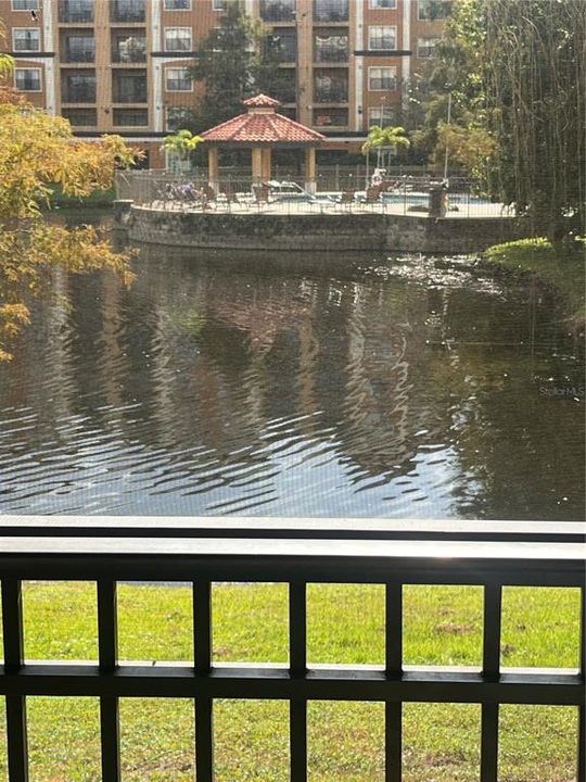 Под контрактом: $180,000 (3 спален, 2 ванн, 1200 Квадратных фут)