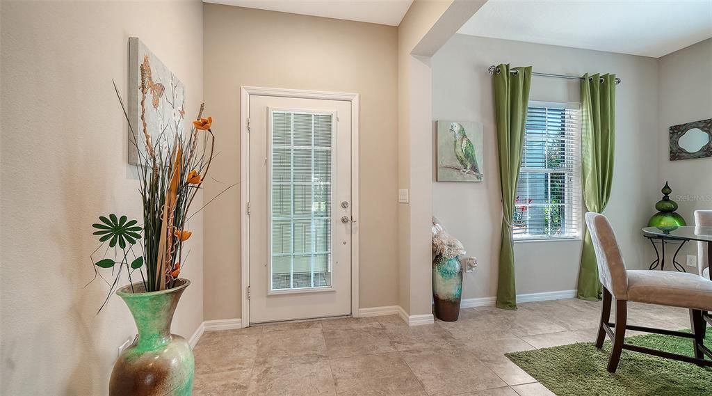 На продажу: $398,000 (2 спален, 2 ванн, 1518 Квадратных фут)