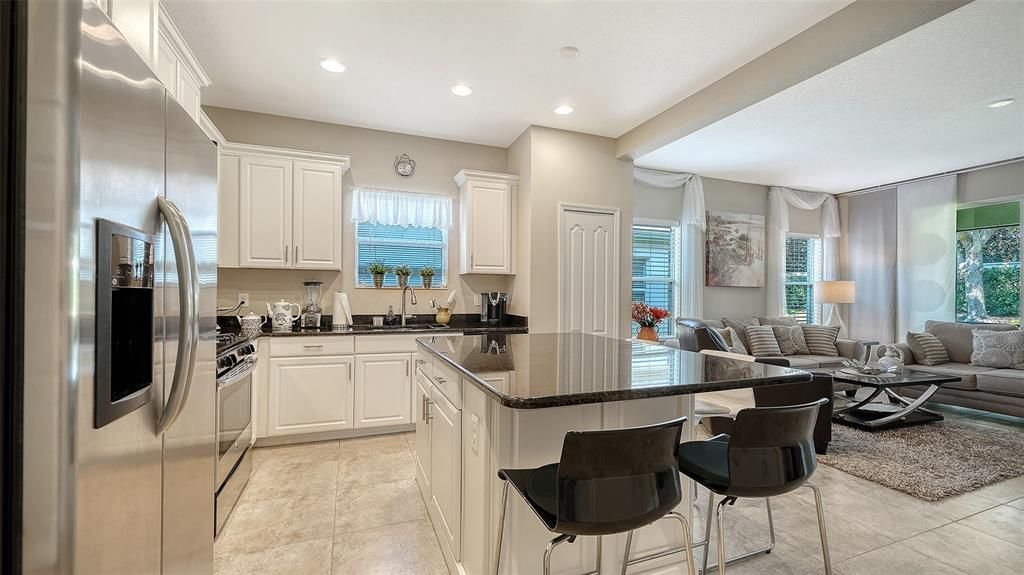 На продажу: $398,000 (2 спален, 2 ванн, 1518 Квадратных фут)