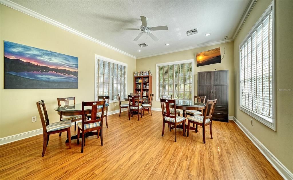 На продажу: $398,000 (2 спален, 2 ванн, 1518 Квадратных фут)