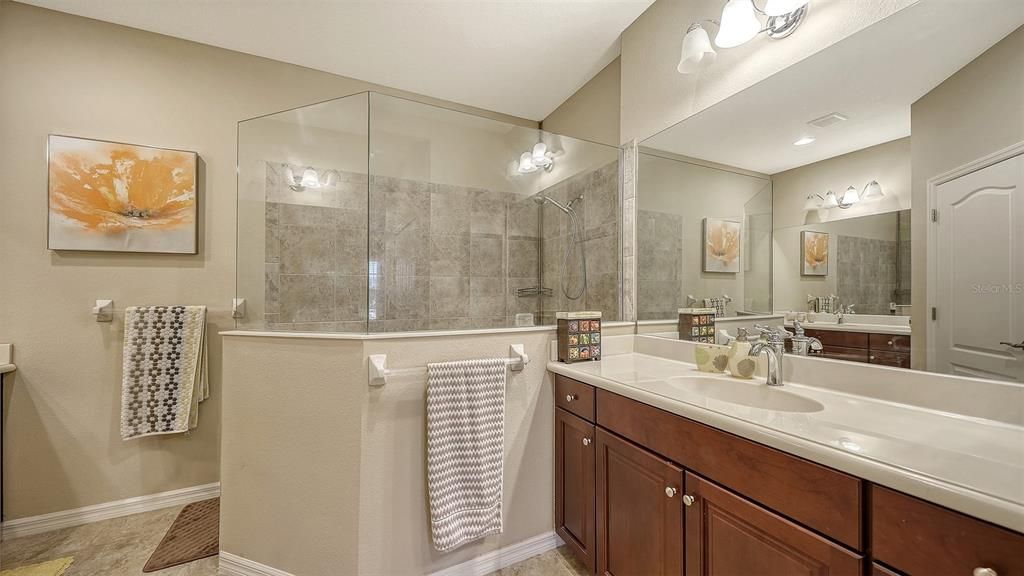 На продажу: $398,000 (2 спален, 2 ванн, 1518 Квадратных фут)