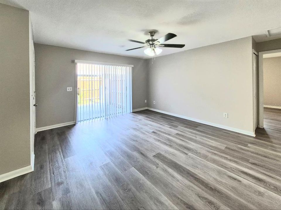 For Rent: $1,600 (2 beds, 2 baths, 937 Square Feet)