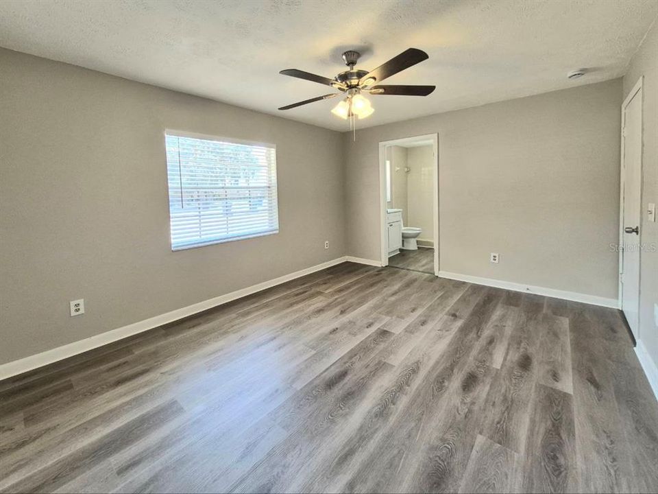 For Rent: $1,600 (2 beds, 2 baths, 937 Square Feet)