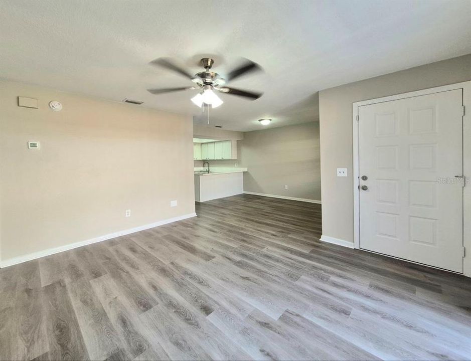 For Rent: $1,600 (2 beds, 2 baths, 937 Square Feet)