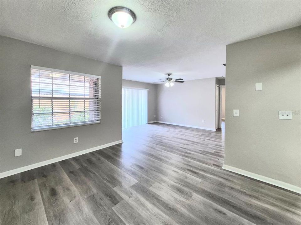 For Rent: $1,600 (2 beds, 2 baths, 937 Square Feet)