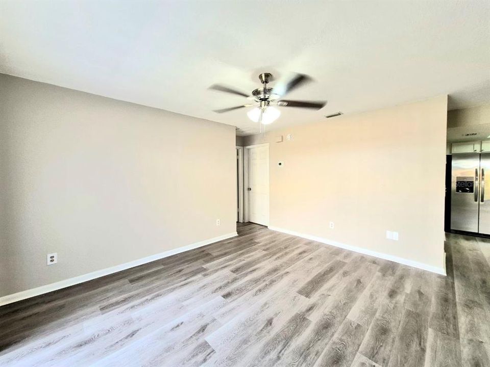For Rent: $1,600 (2 beds, 2 baths, 937 Square Feet)