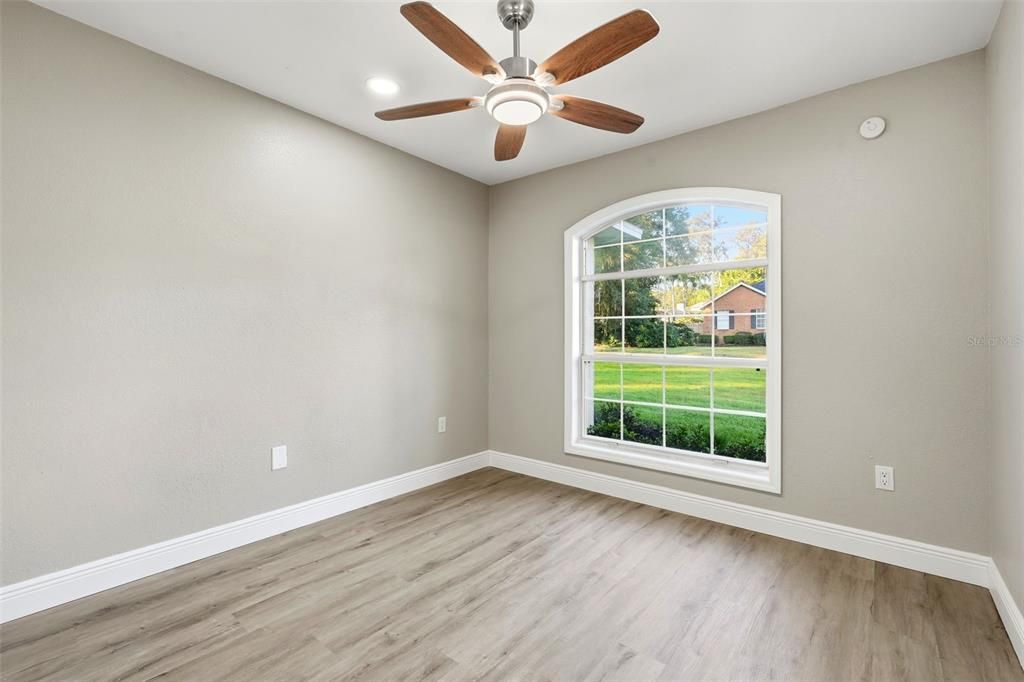 For Sale: $525,000 (4 beds, 3 baths, 2692 Square Feet)