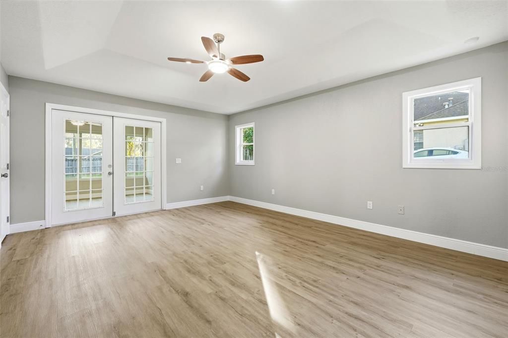 For Sale: $525,000 (4 beds, 3 baths, 2692 Square Feet)