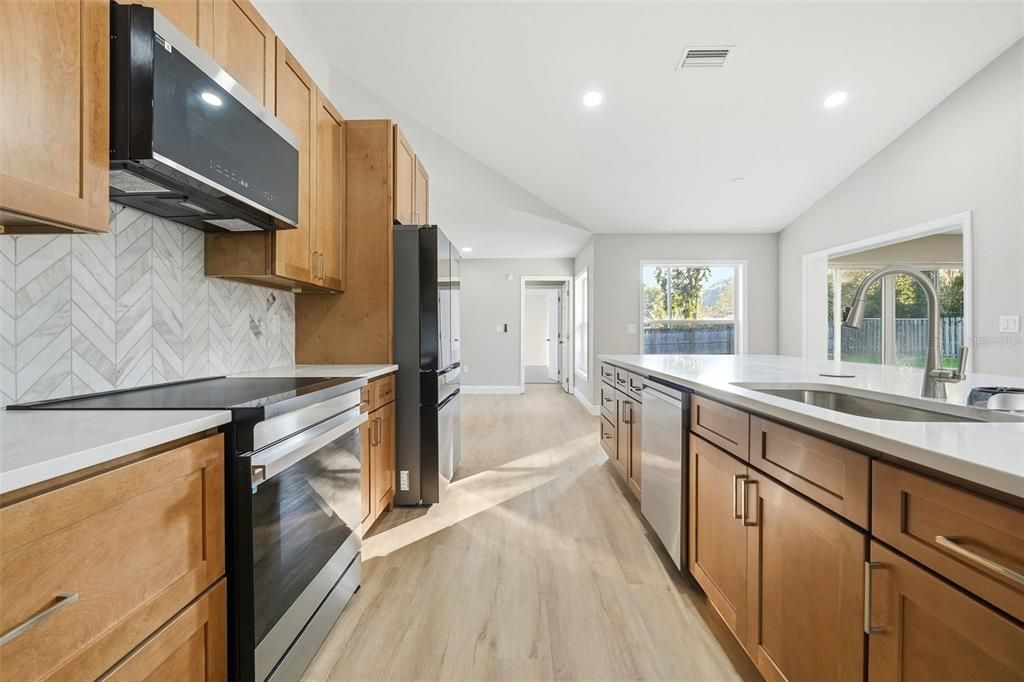 For Sale: $525,000 (4 beds, 3 baths, 2692 Square Feet)