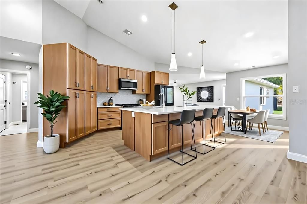 For Sale: $525,000 (4 beds, 3 baths, 2692 Square Feet)